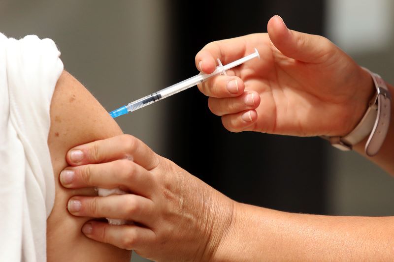 dengue quienes se vacunan y donde se refuerza la campana en salta