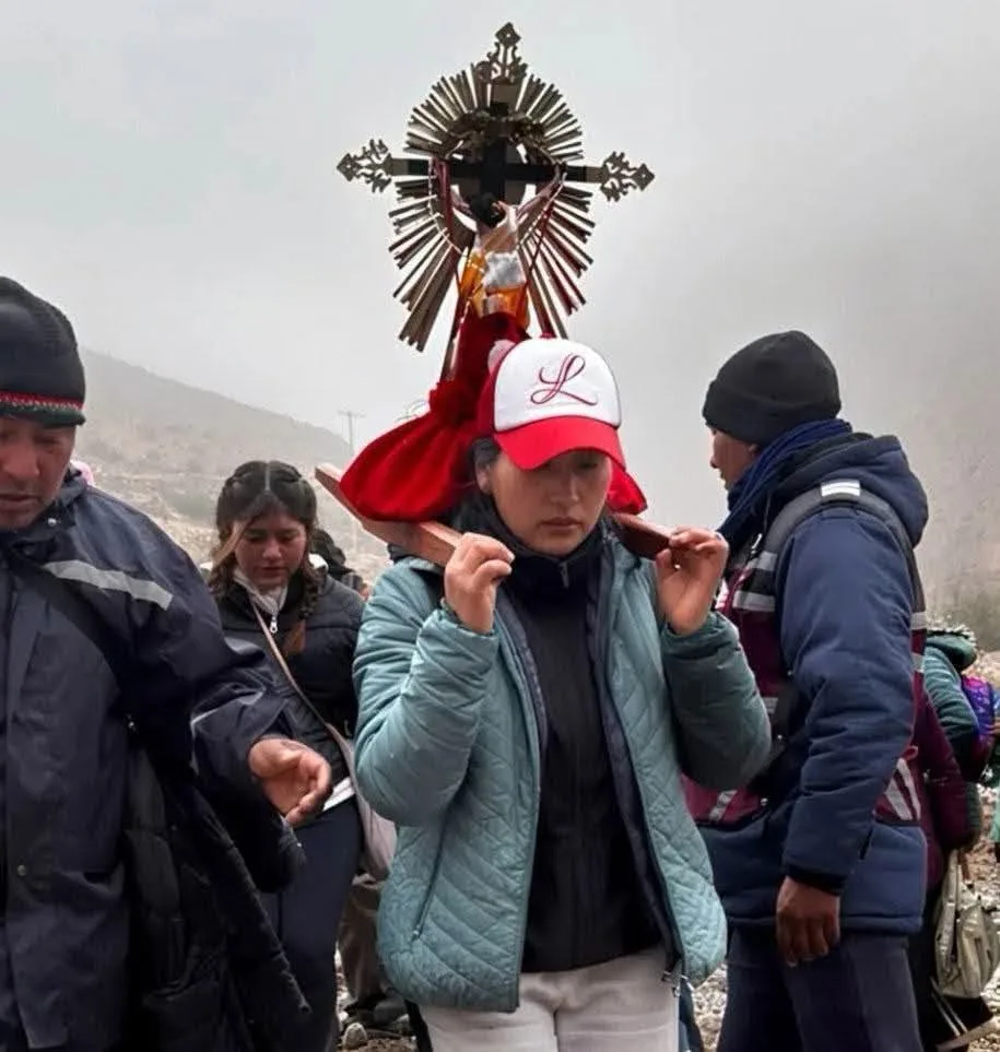 Nazareno e Iruya ya caminan hacia el Milagro salteño
