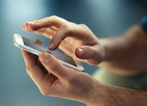 grooming una docente de 39 le enviaba videos intimos a su alumno de 15